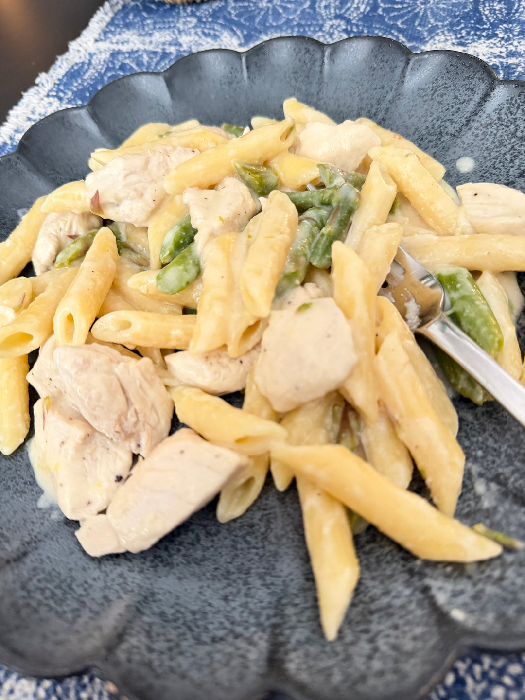 One Pot Lemon Chicken Pasta?  Yes, Please!