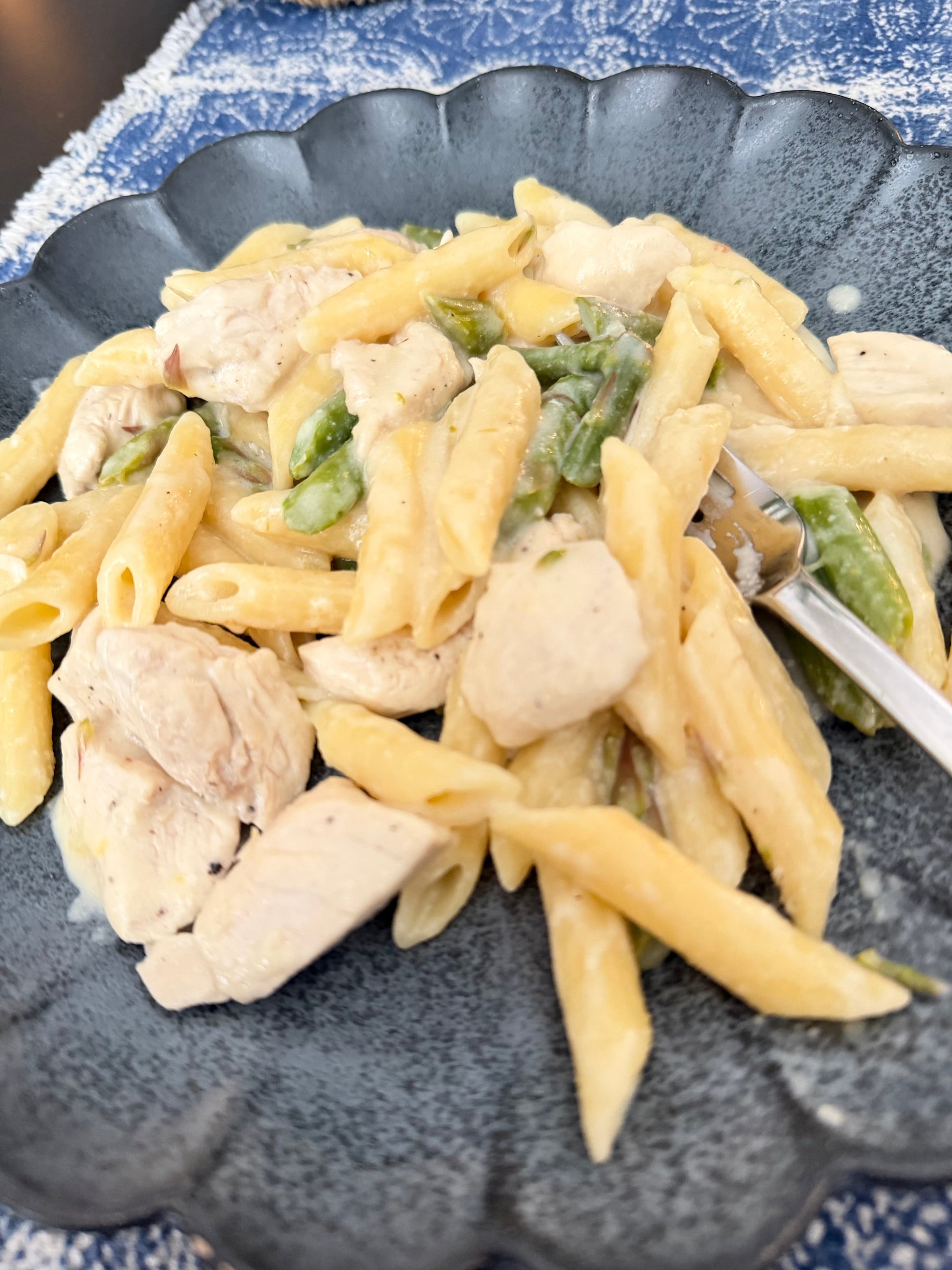 One Pot Lemon Chicken Pasta?  Yes, Please!