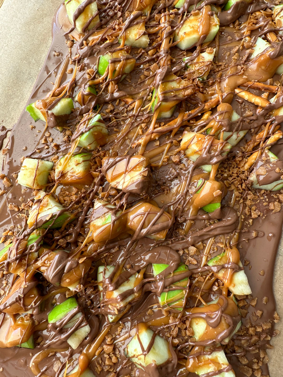 Fall's Finest Treat: Caramel Apple Bark !