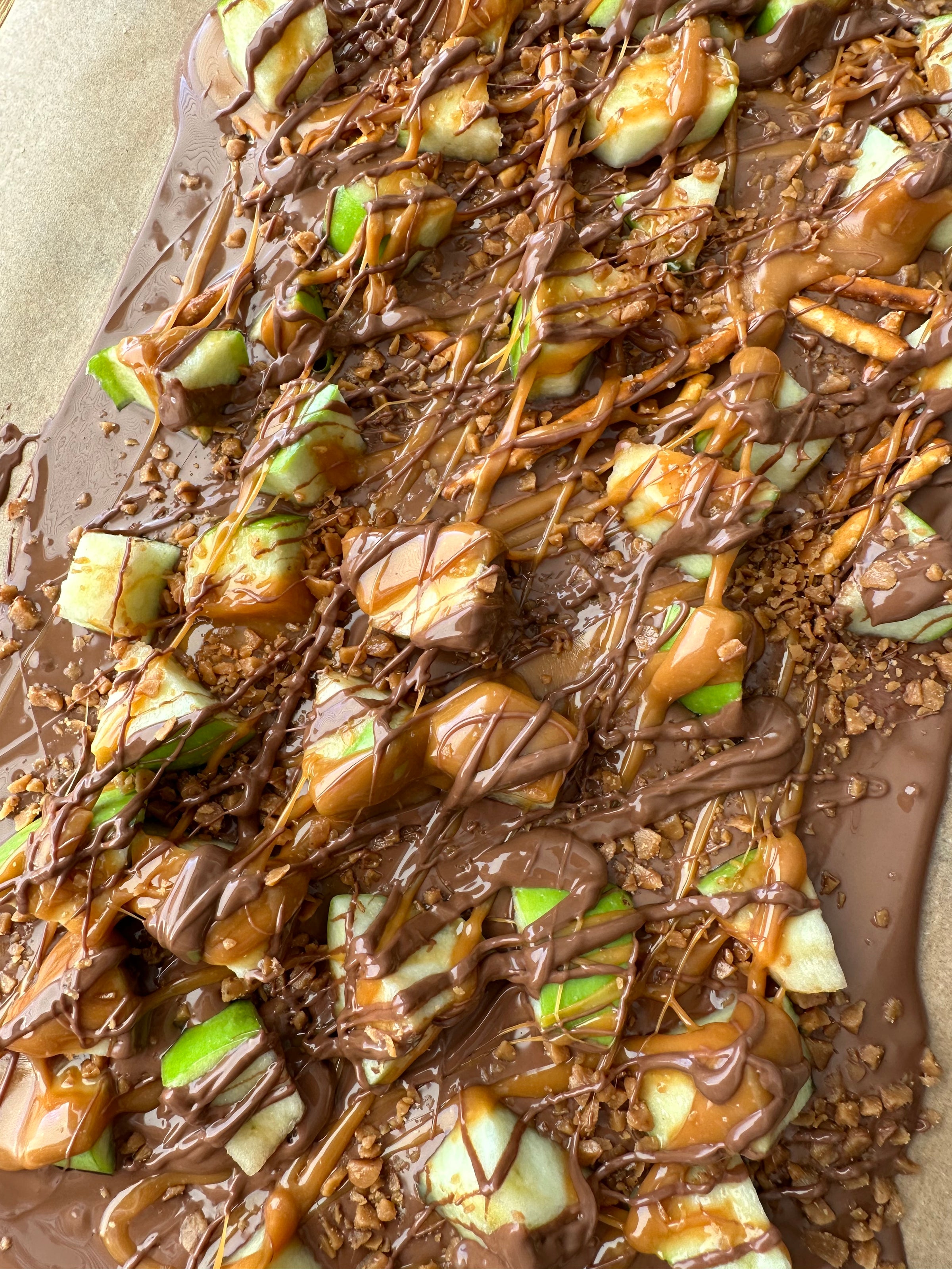 Fall's Finest Treat: Caramel Apple Bark !