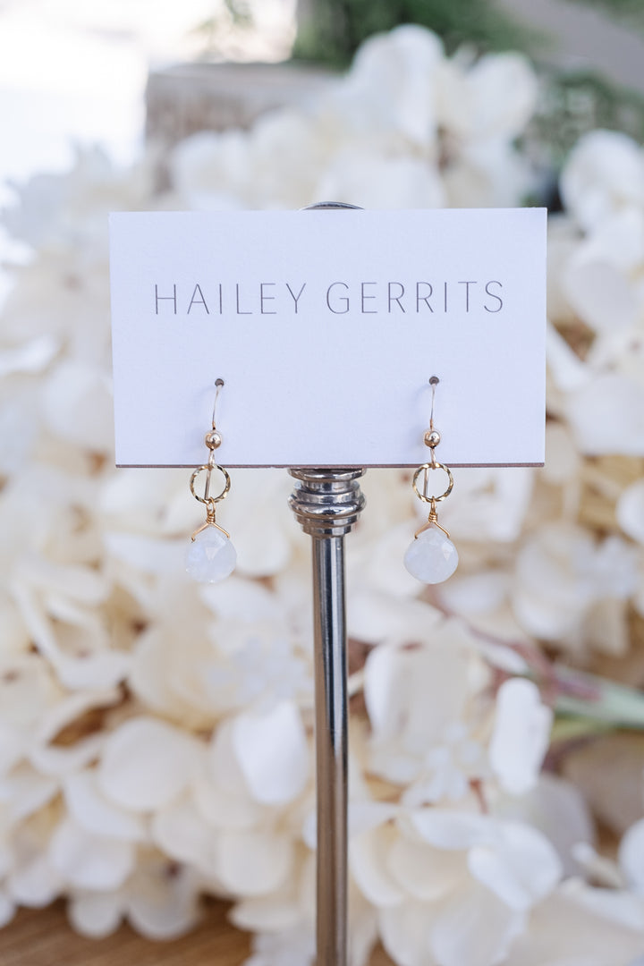 Hailey Gerrits Classic Sidra Moonstone Earring E01MN