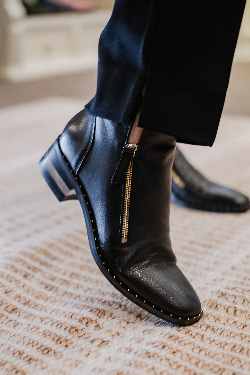 Django & Juliette Floriss Black