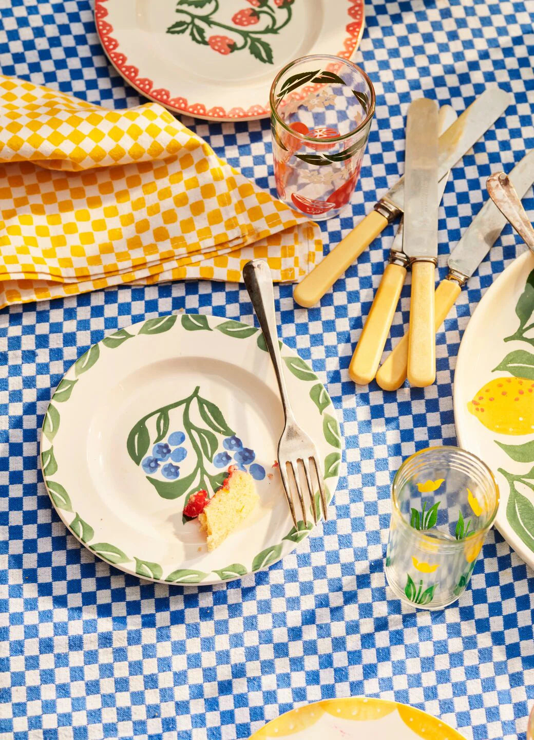 Emma Bridgewater 6 1/2" plate - Blueberries