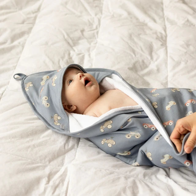 Coccoli Hooded Towel and Glove Set  WT6111