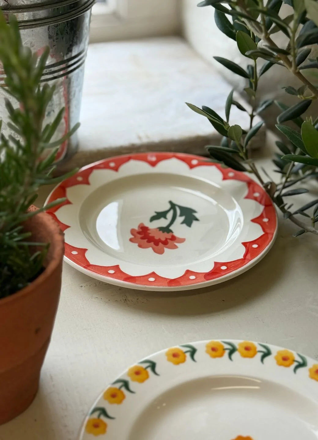 Emma Bridgewater 6.5" plate - Chrysanthemum