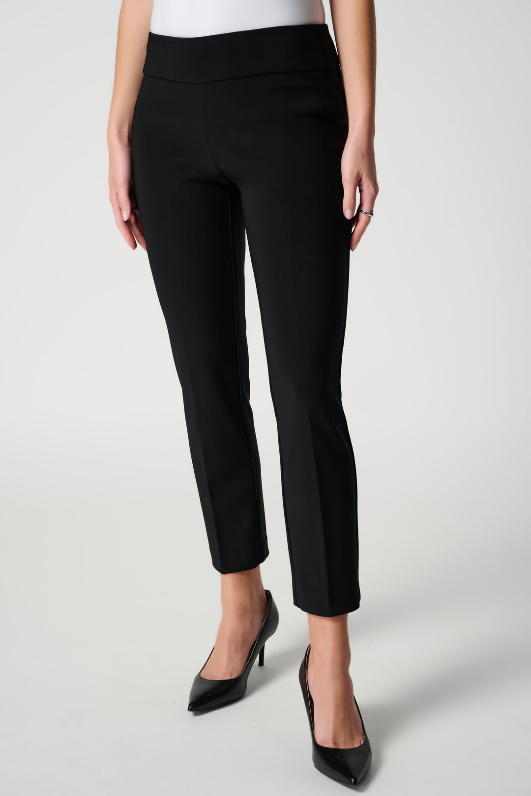 Joseph Ribkoff Classic Cropped Pant  181089  Black*