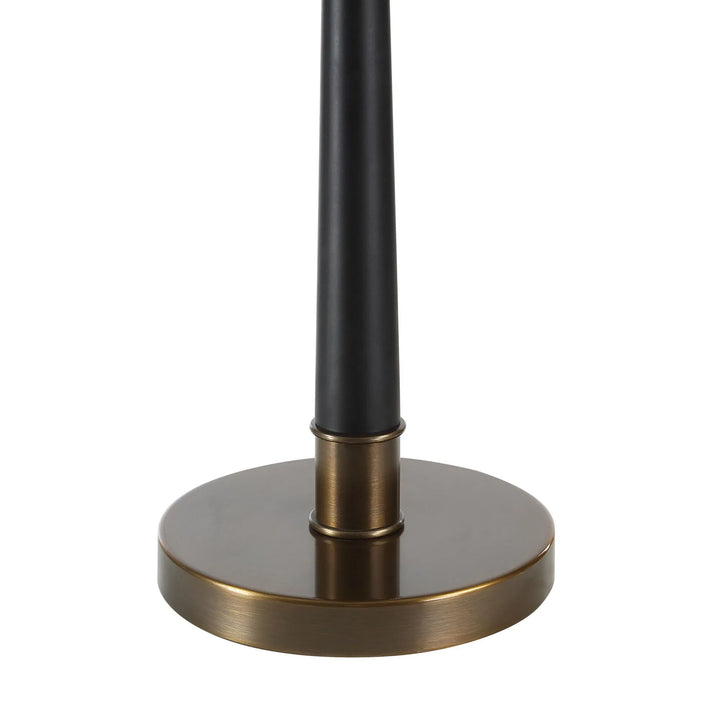 Renwil Table Lamp  LPT1314  Everren Agrinio