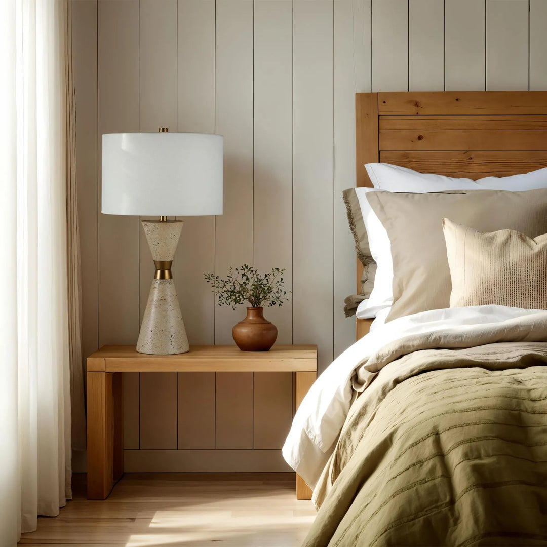 Renwil Table Lamp  -  Everren Veza  LPT1387EV