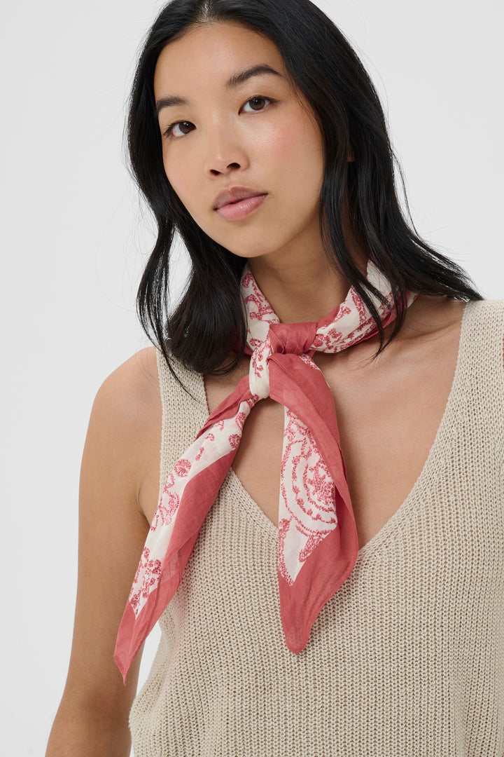 Part Two Phi Scarf  30309304  Peach Blossom Dot Paisley/Pink