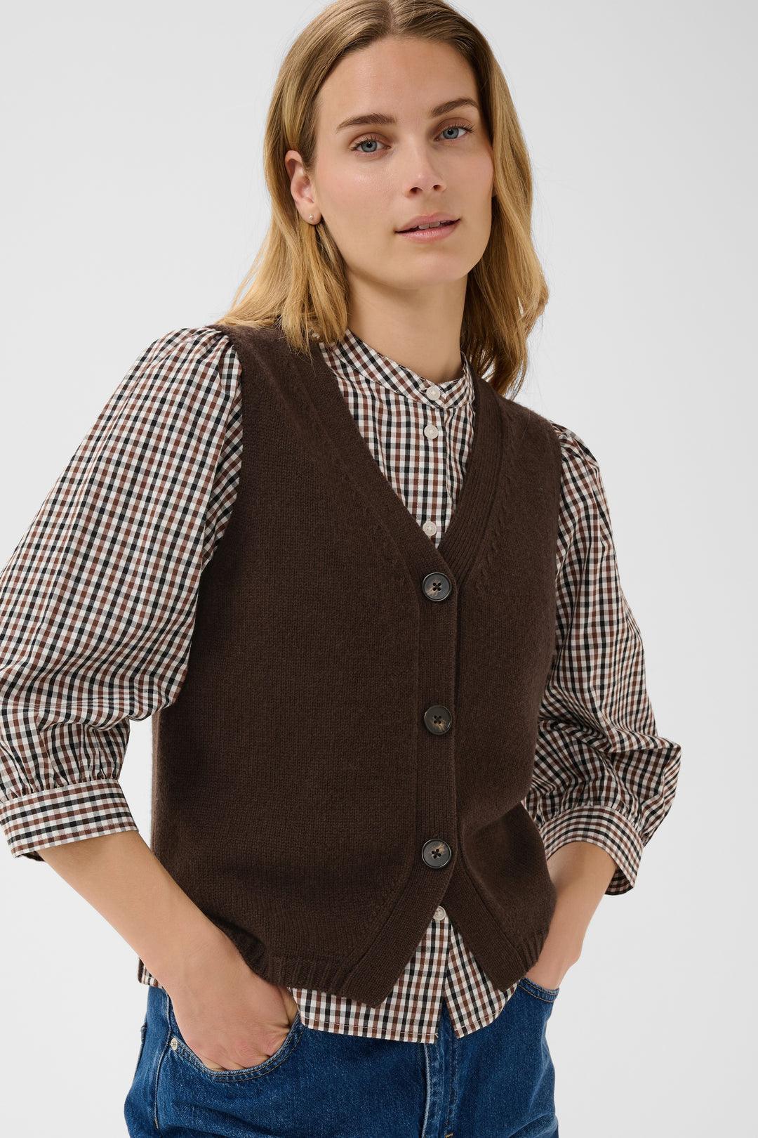 Part Two Sylva Vest 30310052 Mole
