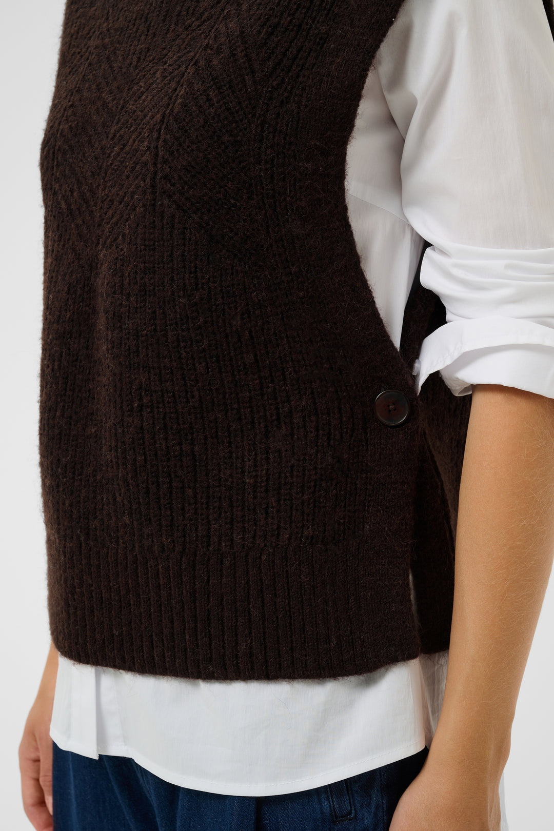 Part Two Charlye Vest  30310831  Mole Melange