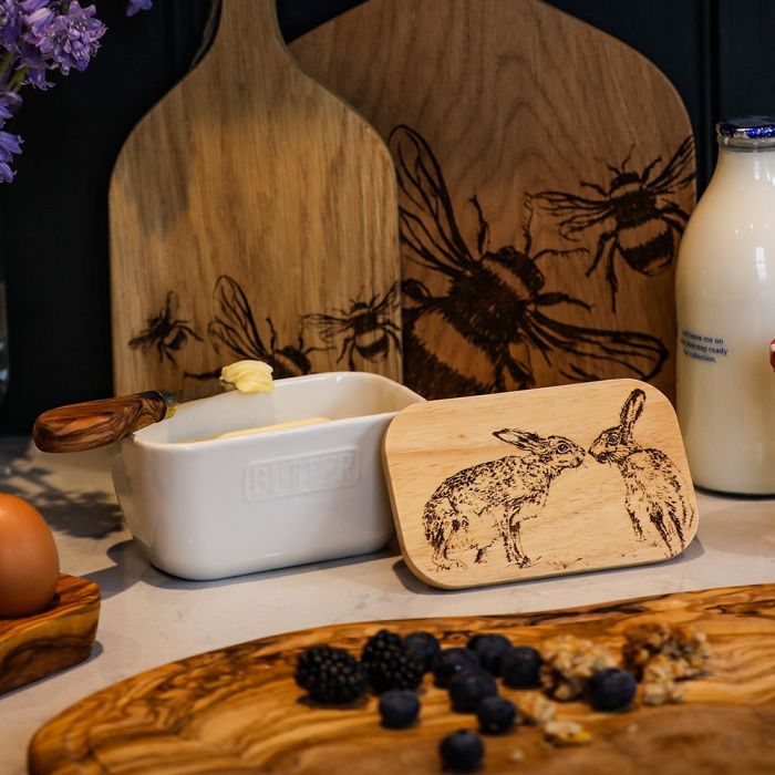 Selbrae Kissing Hare Butter Dish - White