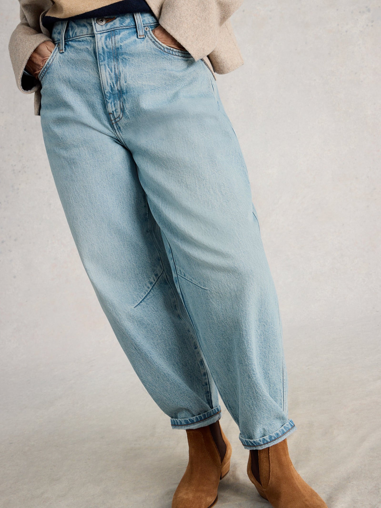 White Stuff Aubrey Barrel Leg Jean  444939  Light Denim