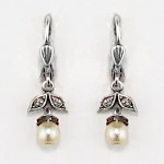 La Vie Parisienne Flora Leaf Earring - Silver