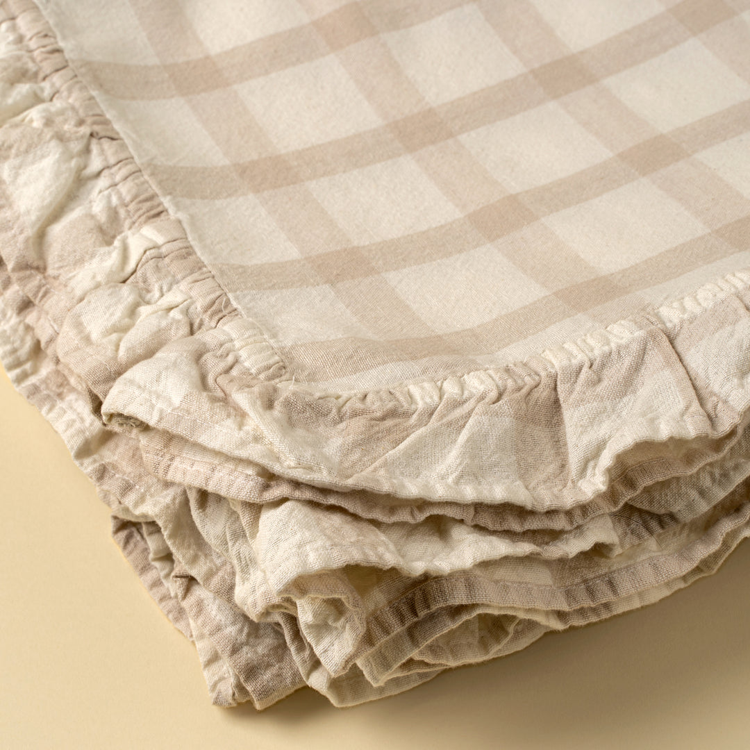 Indaba Somerset Ruffle Tablecloth 4-6270