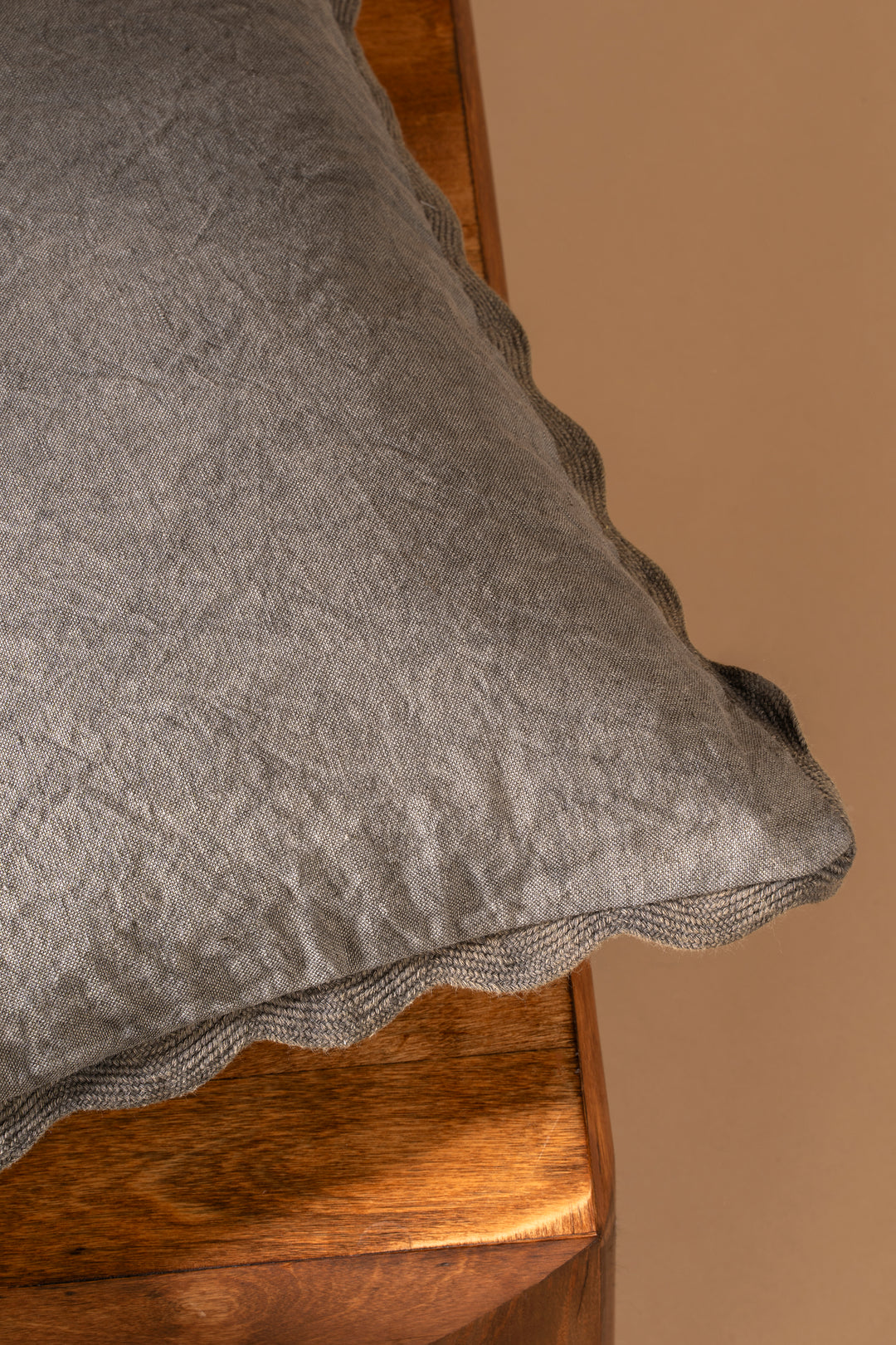 Indaba Scalloped Cushion 1-0638 Chocolate