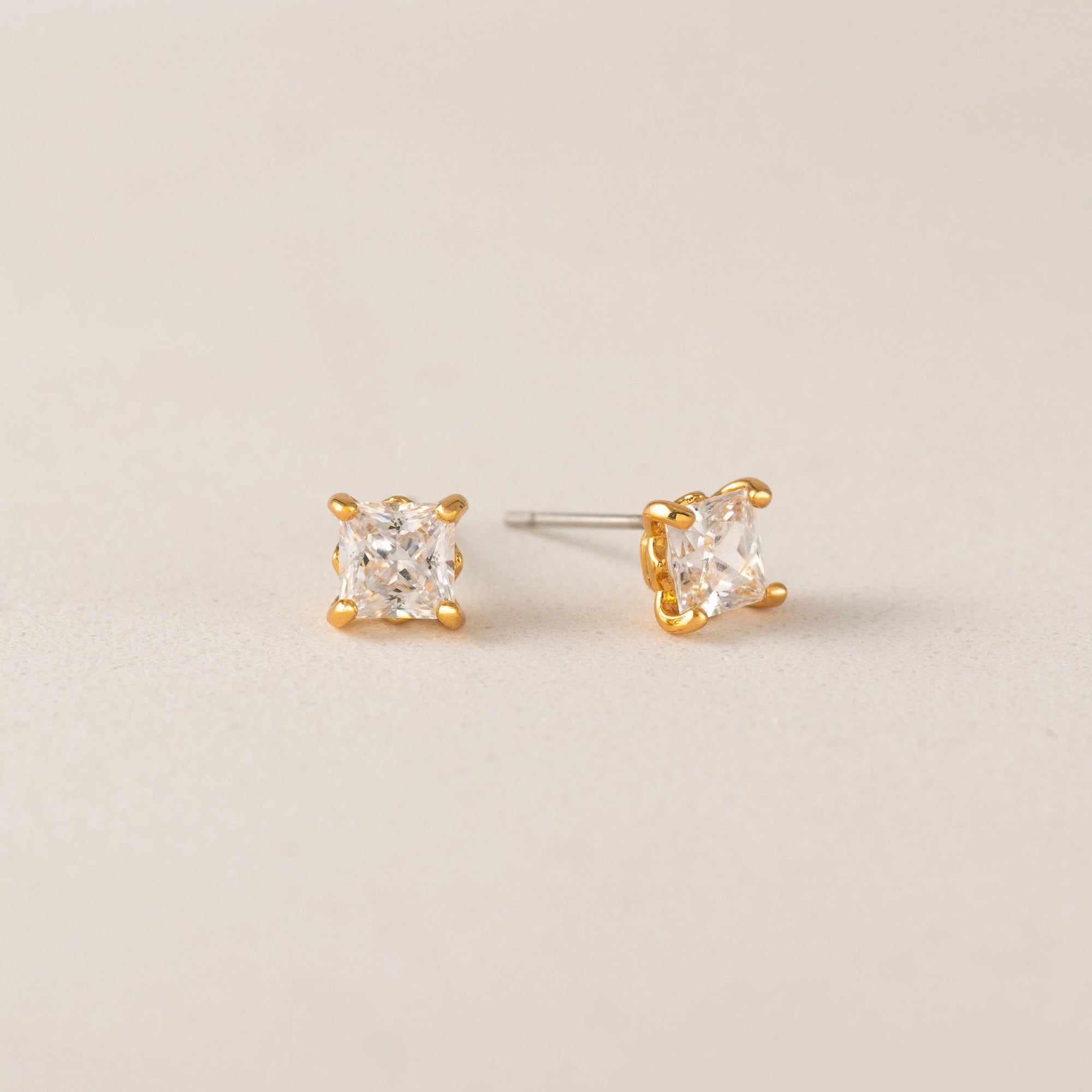 Lover's Tempo Alpha Square Stud Earring Gold