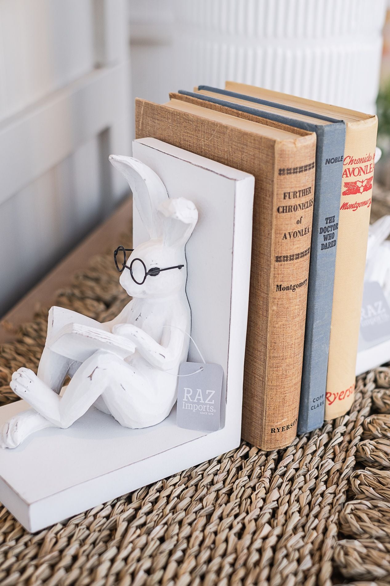 Raz 7.5" Bunny with Glasses Bookends  4411141