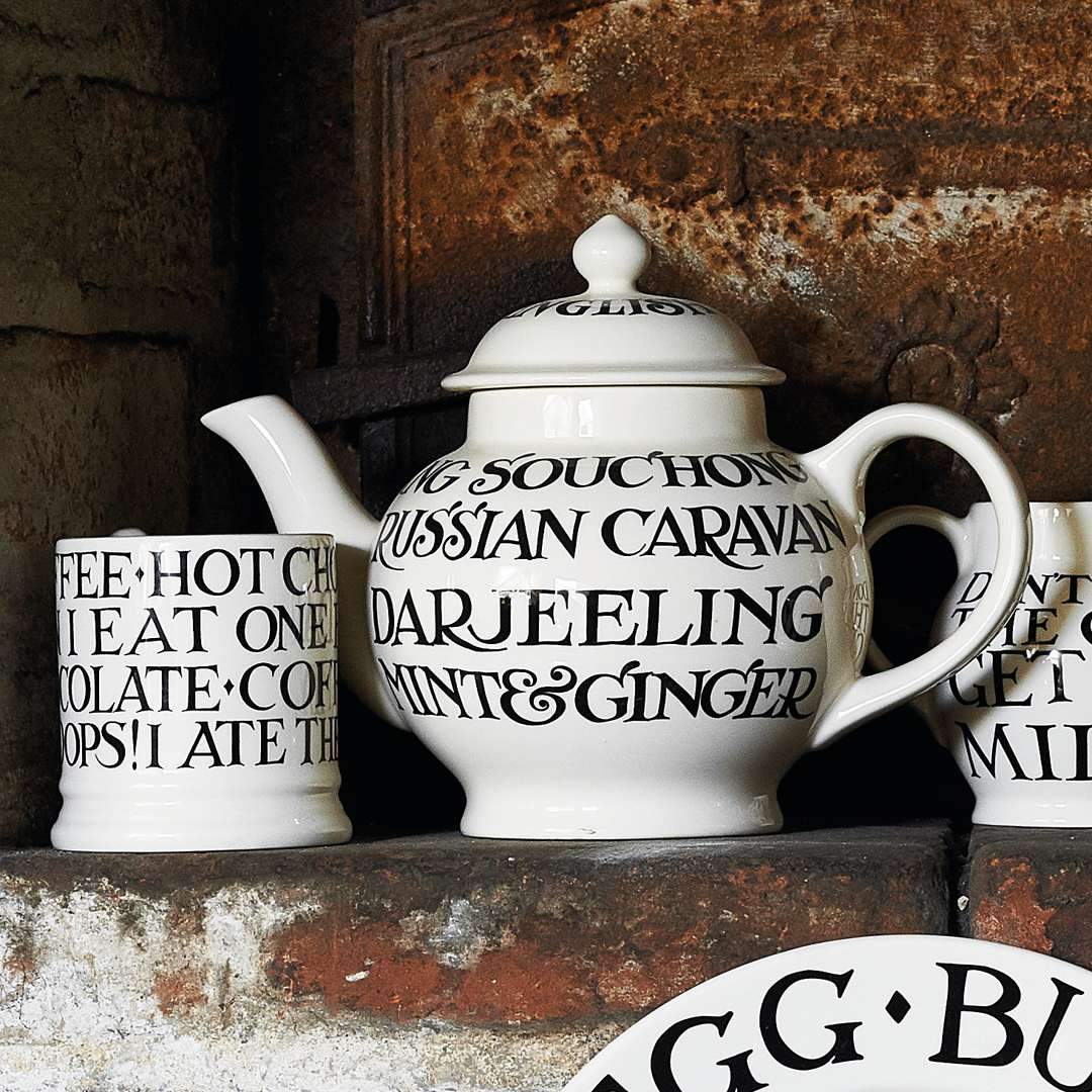 Emma Bridgewater Black Toast 4 Cup Teapot*