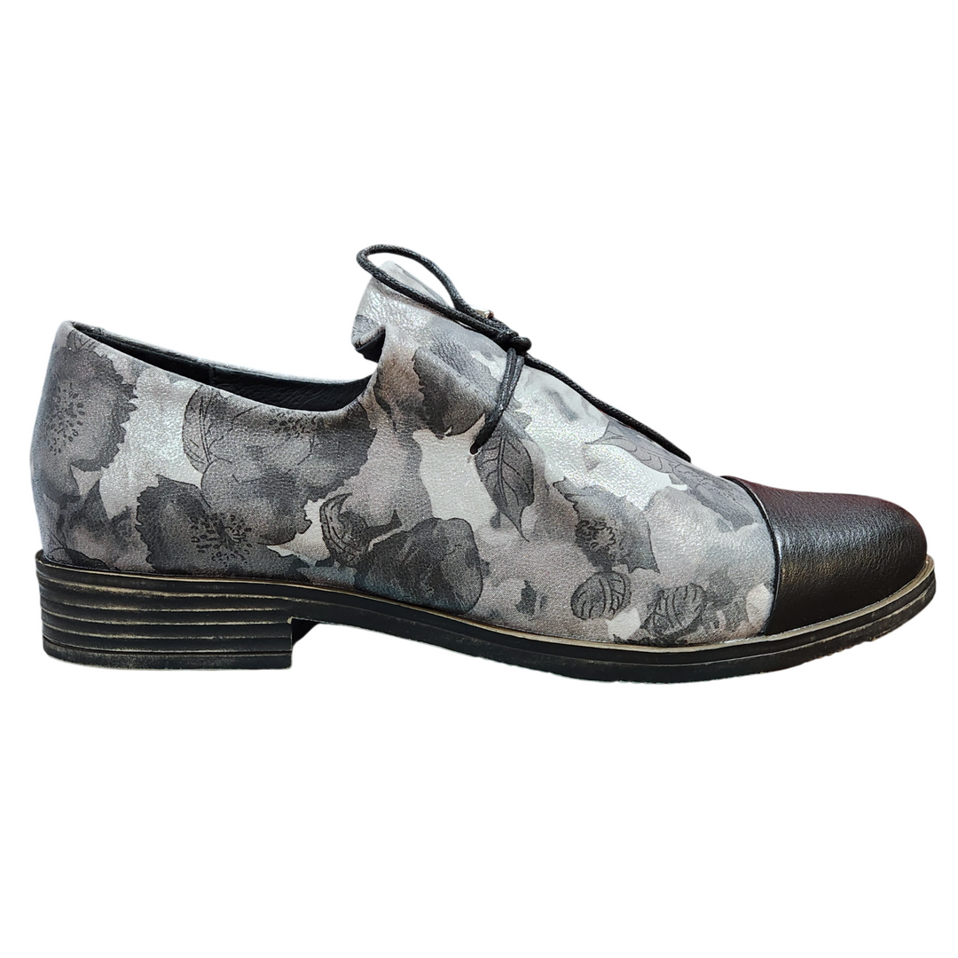 Django & Juliette Kotty Flat  -  Black Charcoal Flower