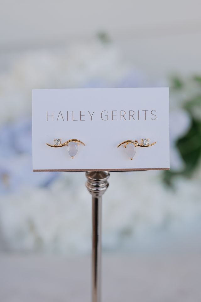 Hailey Gerrits Alya Earrings E21BLA