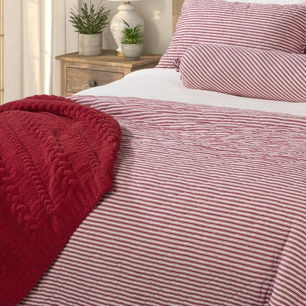 Brunelli Holly Red and White Striped Quilt Set