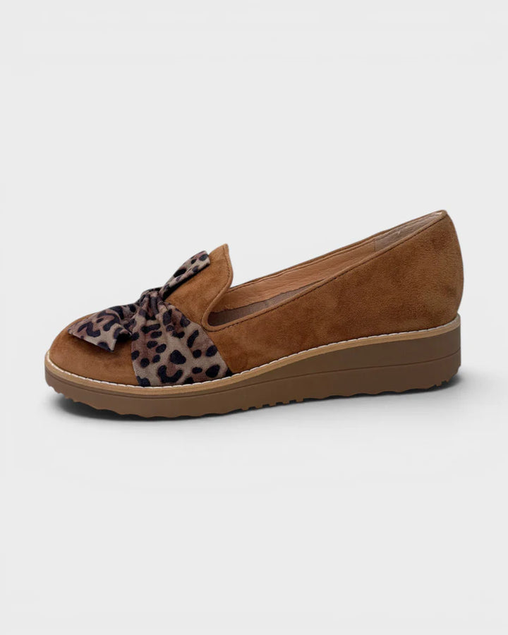 Django & Juliette Oclem Lt Choc Leopard