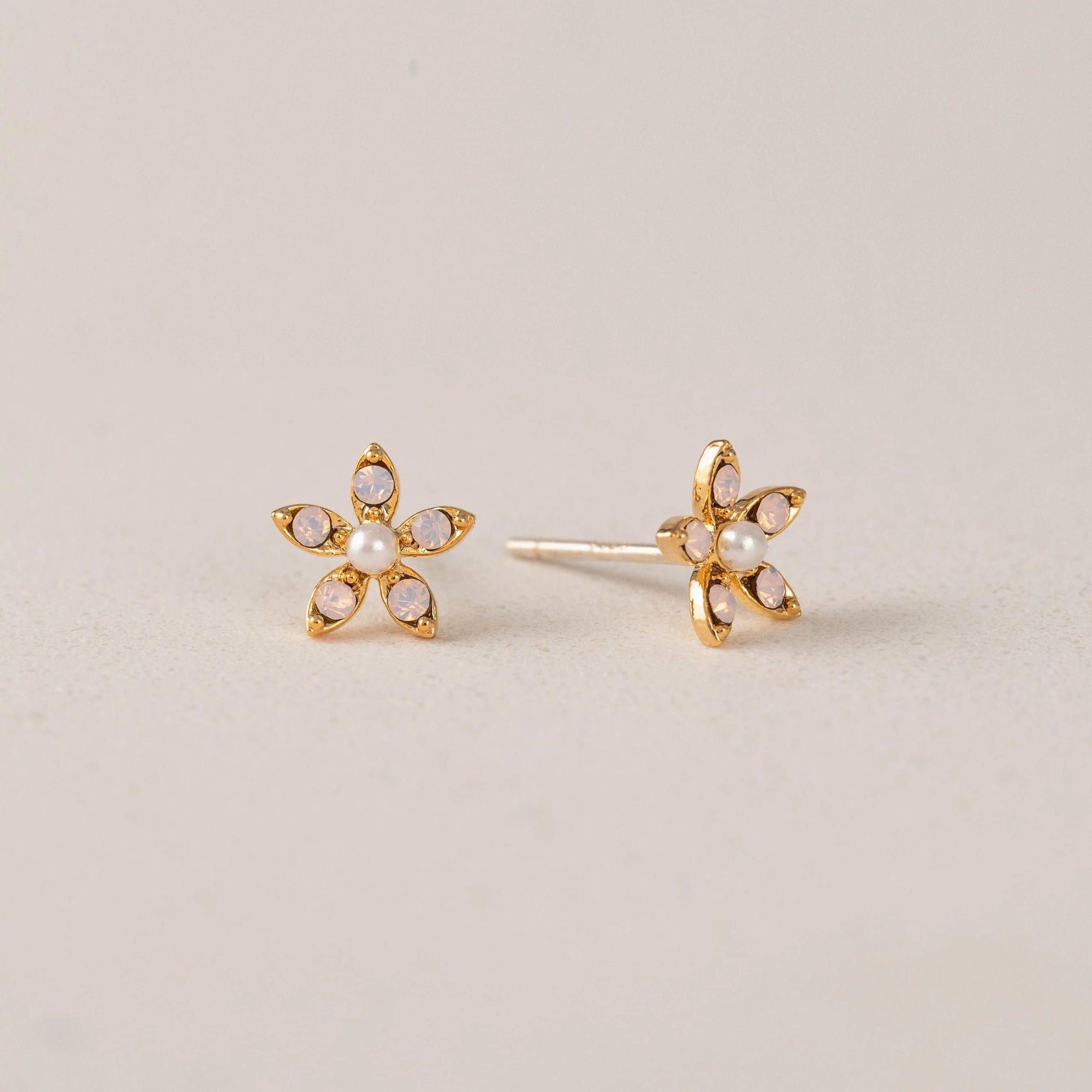 Lover's Tempo Lily Stud Earring Pink Opal