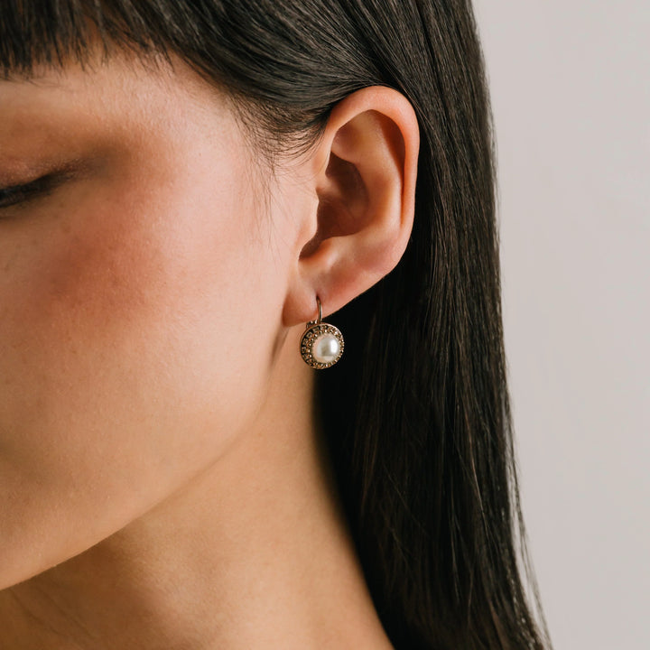 Lover's Tempo Mirel Pearl Earring