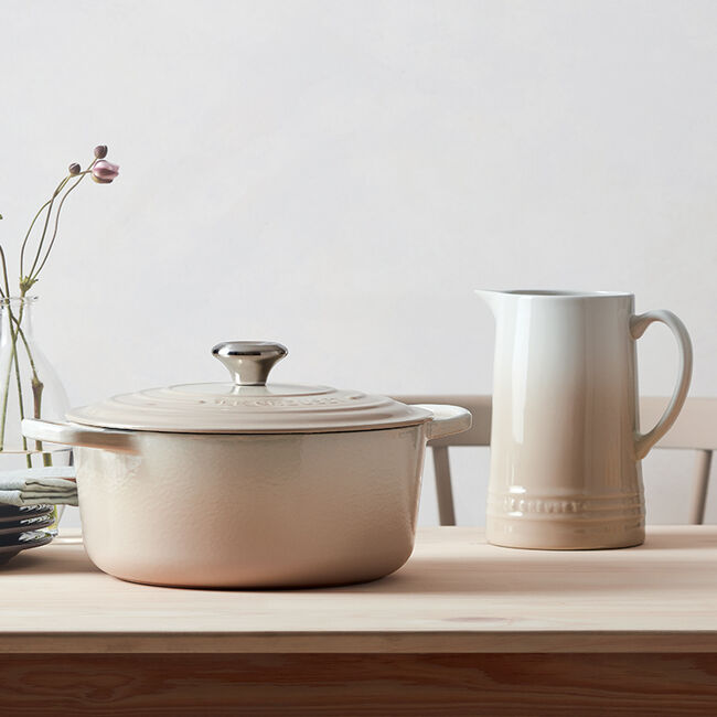 Le Creuset Round French Oven - Meringue