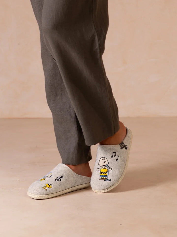 Toni Pons Snoopy Slipper (Milk)