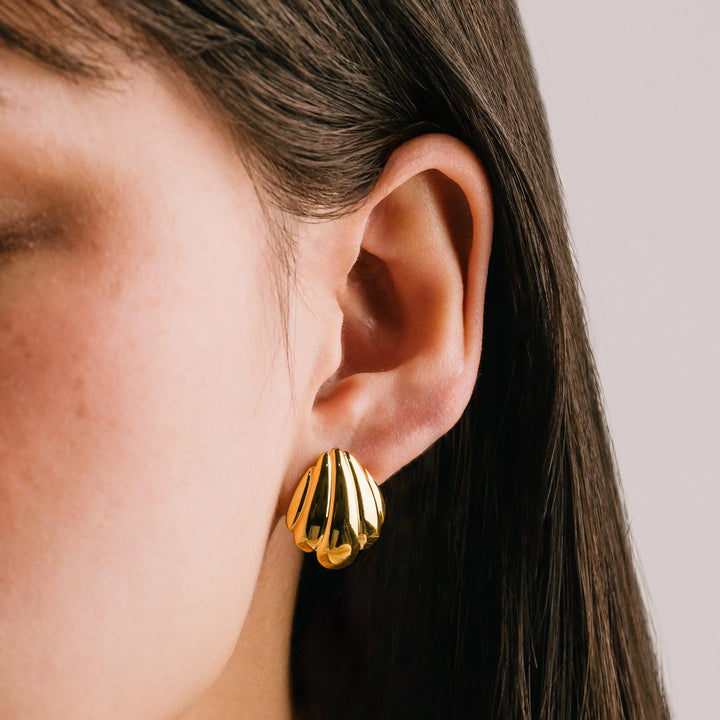 Lovers Tempo Shell Post Earring*