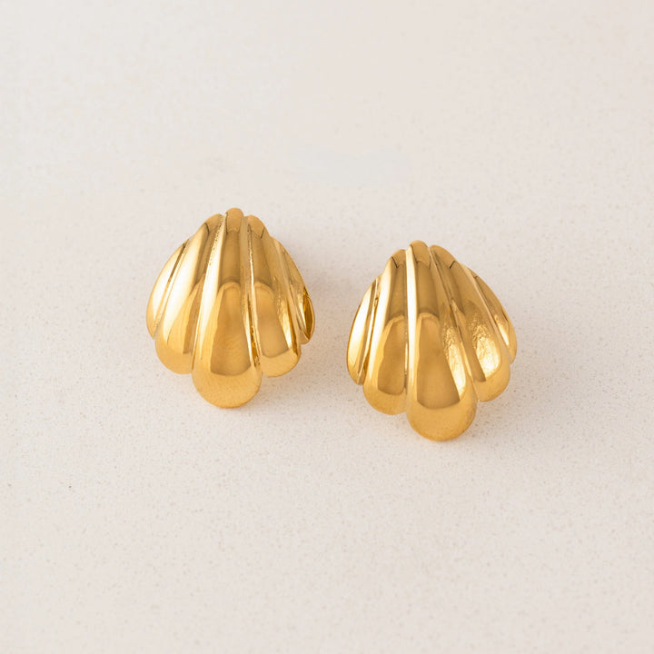 Lovers Tempo Shell Post Earring*