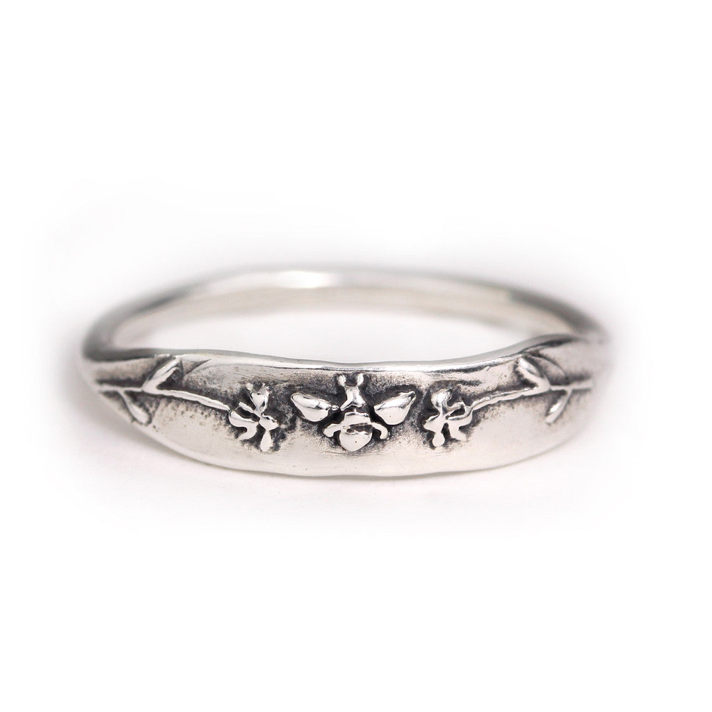 Marmalade Bee in Flowers Signet Ring - Silver