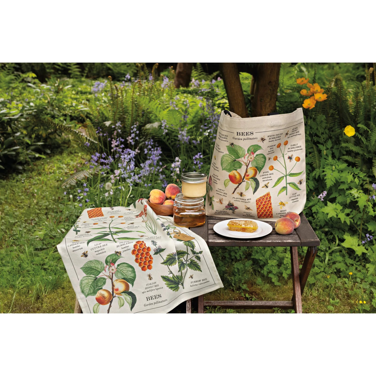 Danica Teatowel  NKT4151D  Bee Varieties