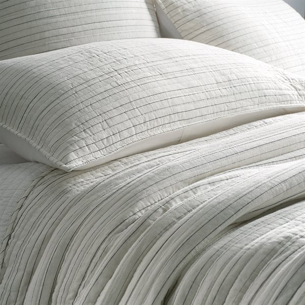 Brunelli Corey Ivory Quilt with Stripes