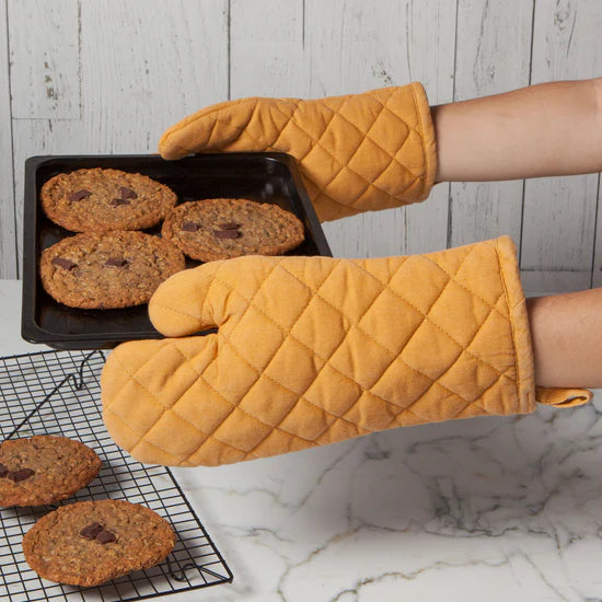 Danica Stonewash Oven Mitt  -  2110620  Ochre