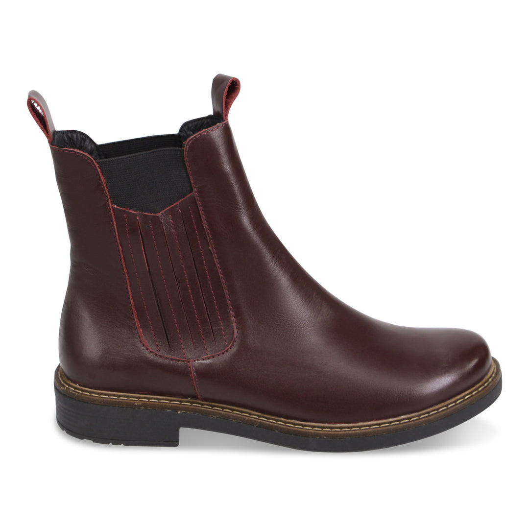 Bueno Everett Chelsea Boot
