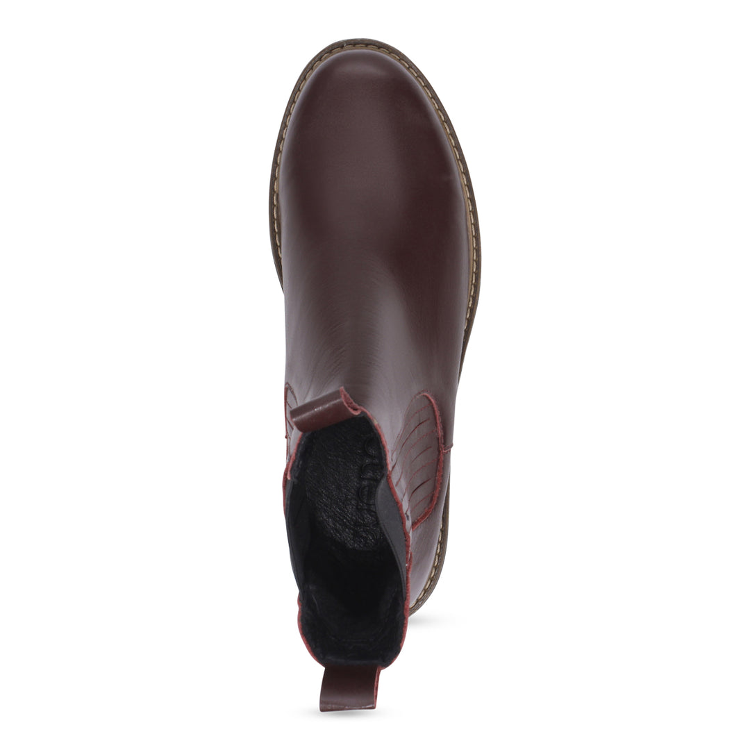 Bueno Everett Chelsea Boot
