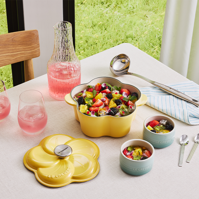 Le Creuset Classic Peal Cocotte  -  Camomille