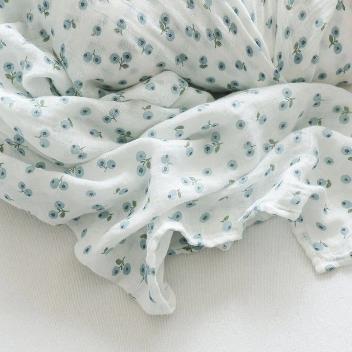 Lulujo Swaddle - Classic Muslin Blueberries LJ480