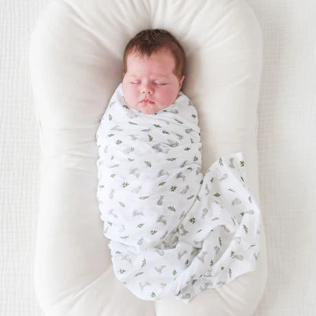 Lulujo Swaddle - Classic Muslin Bunnies LJ482