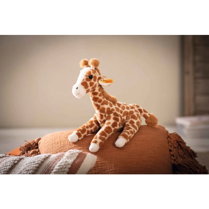 Steiff Gina Giraffe   067631