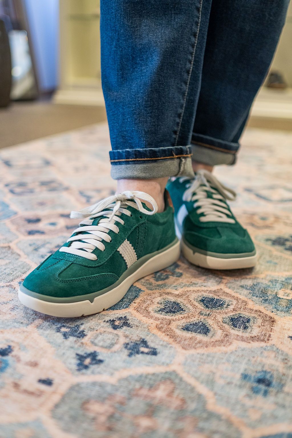 Vionic City Walk - Green Suede