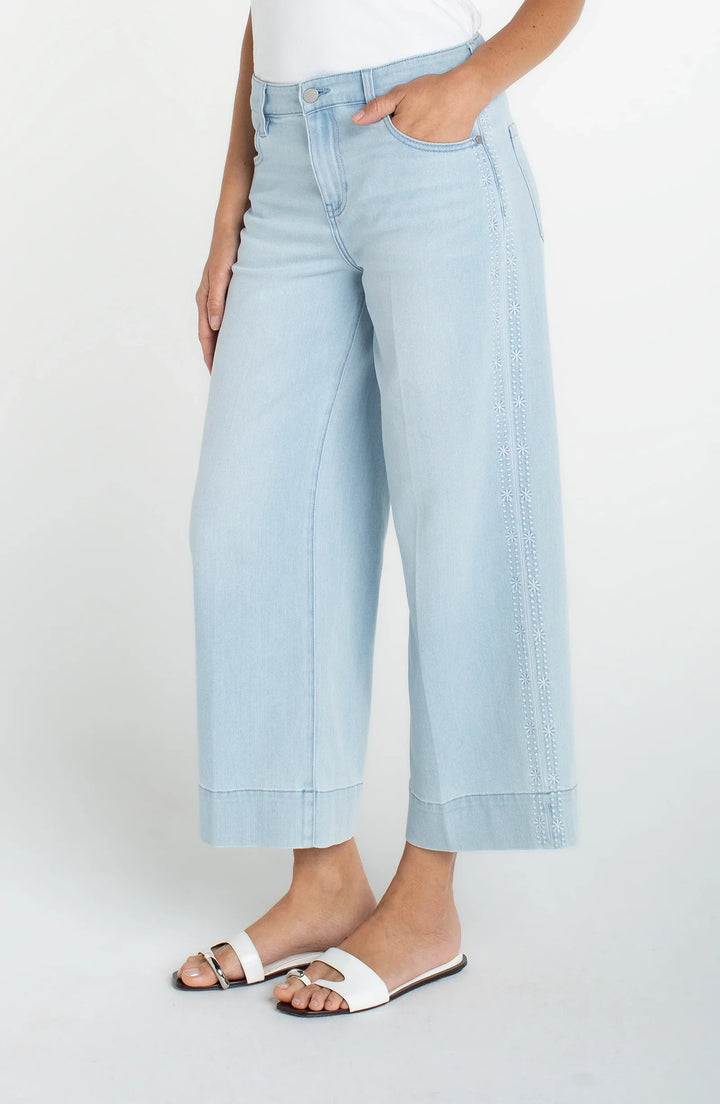 Liverpool Stride Crop Wide Leg with Embroidered Side Seam  LM7A94SSL  Marine Flowers