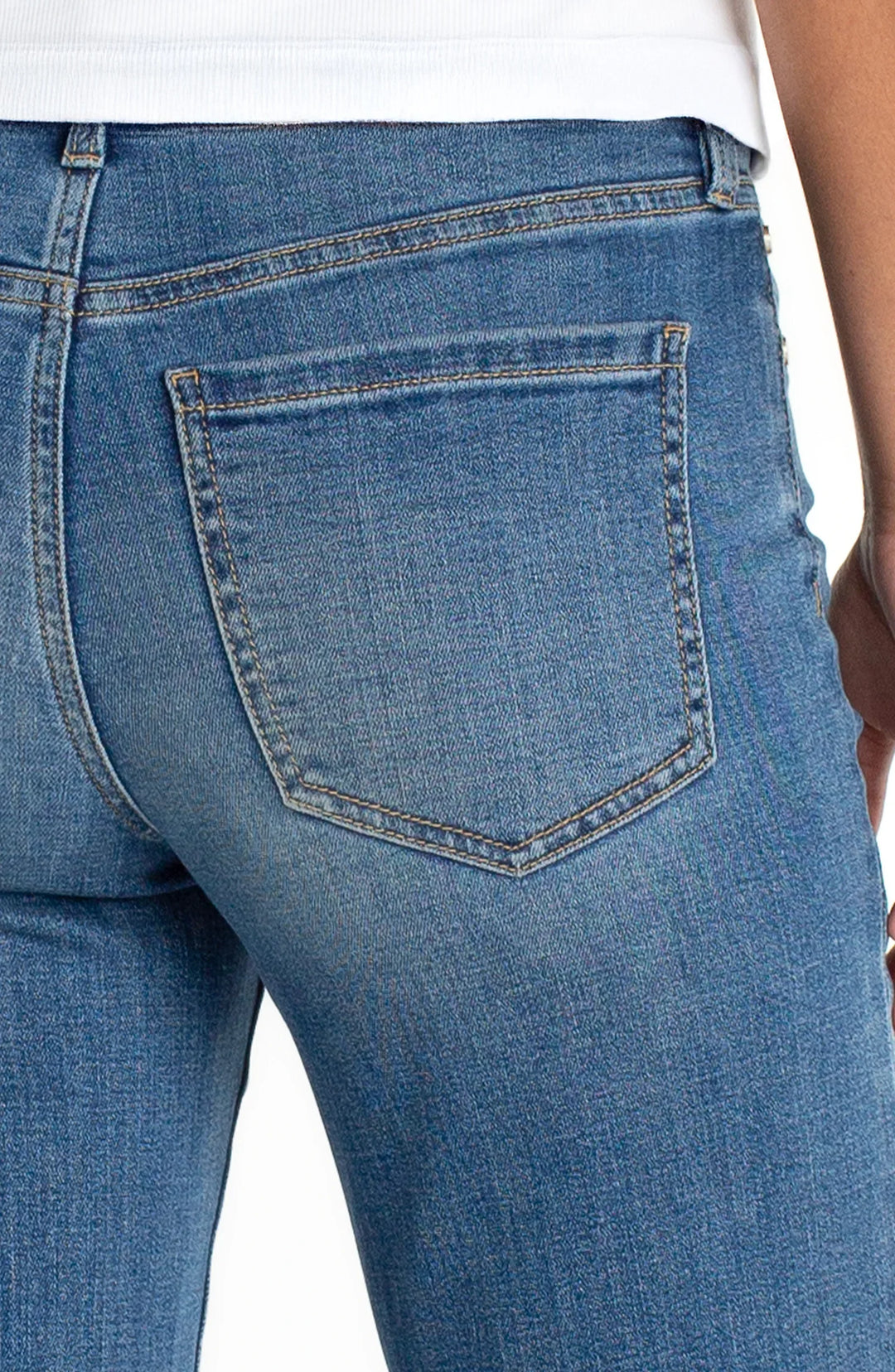 Liverpool Kennedy Crop Straight with Blind Hem  LM3160CH4  Newport Beach