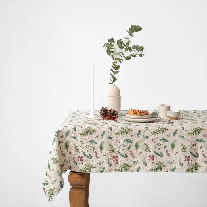 Linen Tales Winter Berries Table Cloth & Napkins