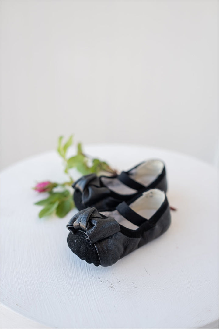 Baby Bloch Ballet Flats Adonise in Black BB1100 **