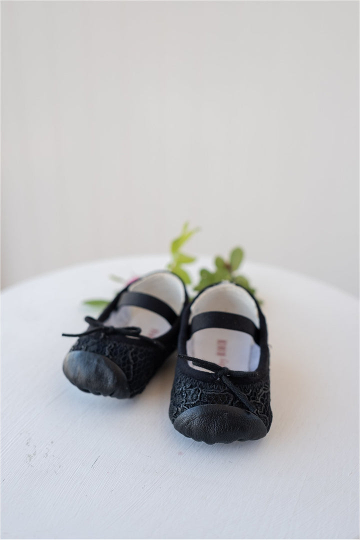Baby Bloch Ballet Flats Juliette in Black Lace  BB1110 **