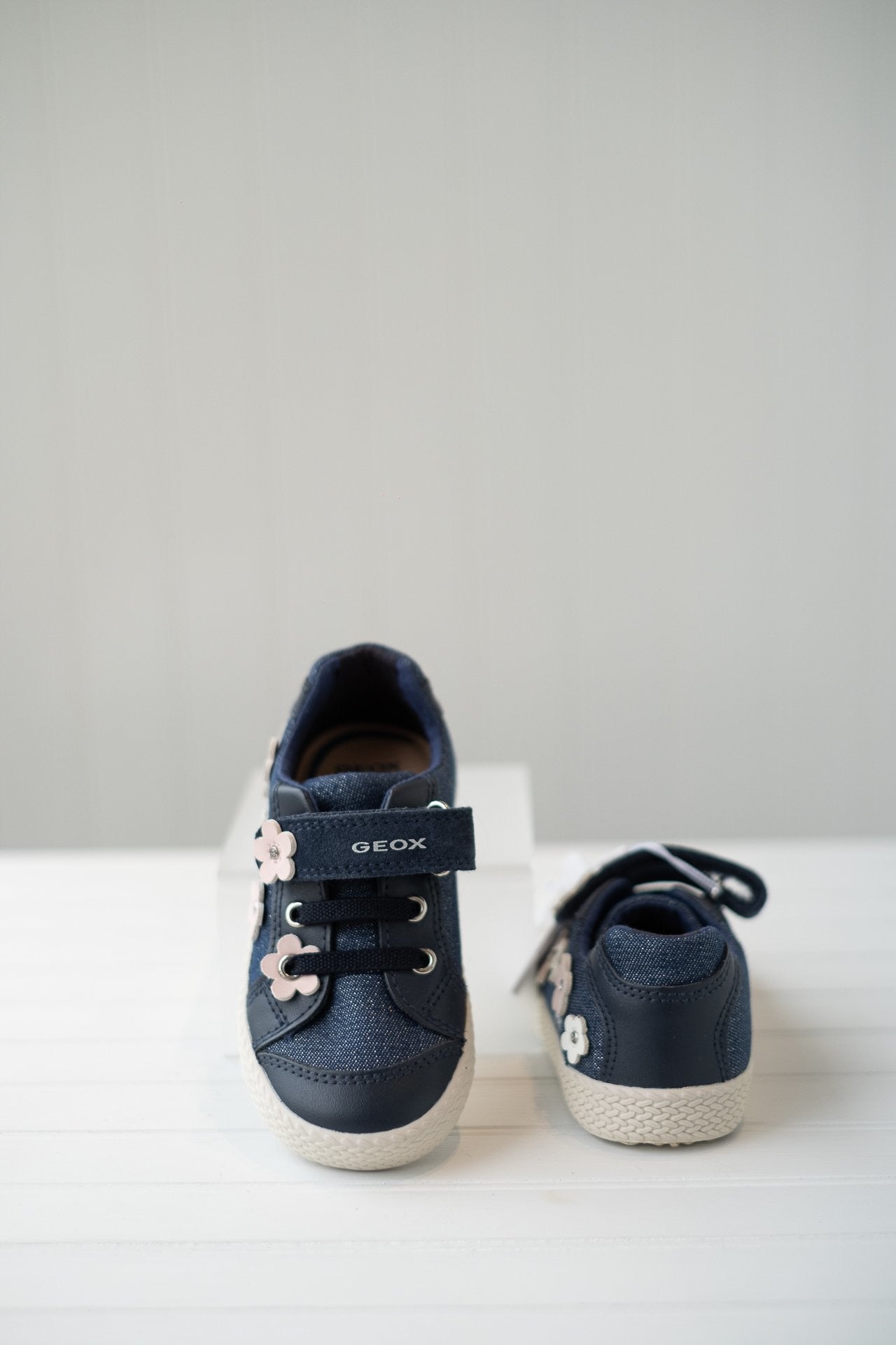 Geox Girl Sneakers Kilwi B92D5A  Navy with Pink and White Leather Flowers